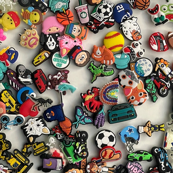 10 pack Mystery Mix Pvc Shoe Charm Jibbitz - Picture 3 of 4